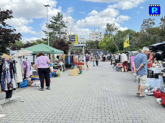 Flohmarkt EDEKA Meklenburger Strasse