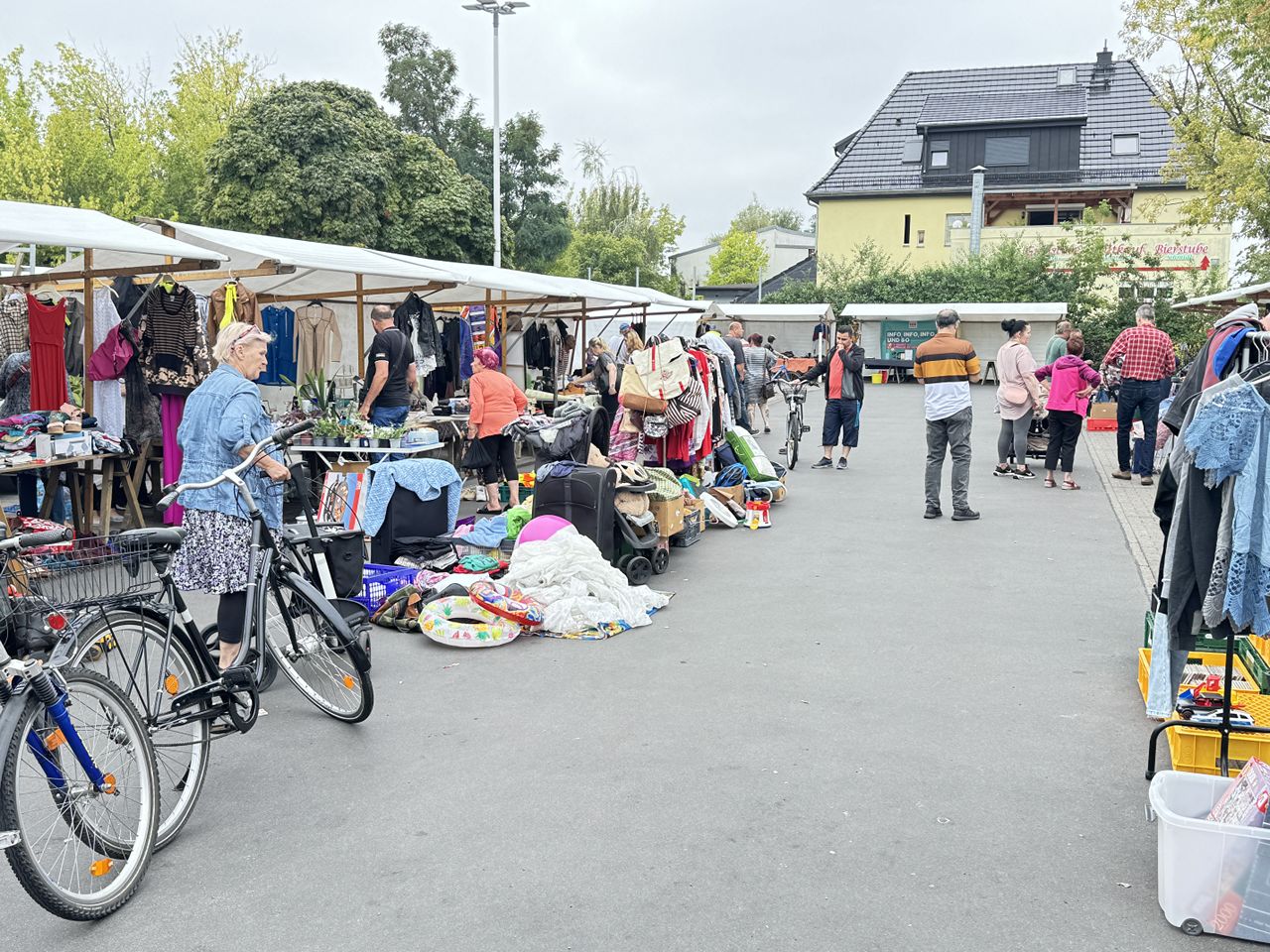 Flohmarkt Falkenseer Chaussee Spandau